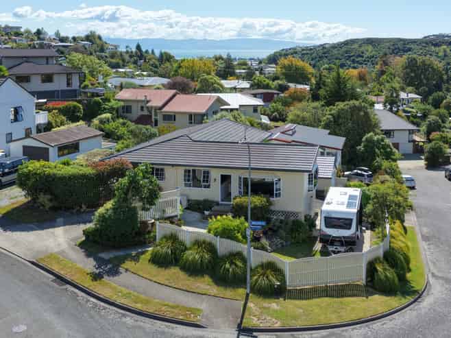 1 Avalon Place, Enner Glynn