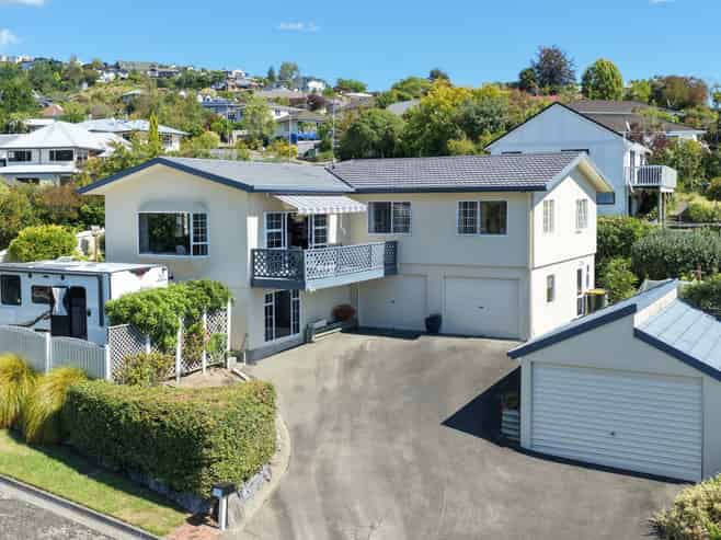 1 Avalon Place, Enner Glynn