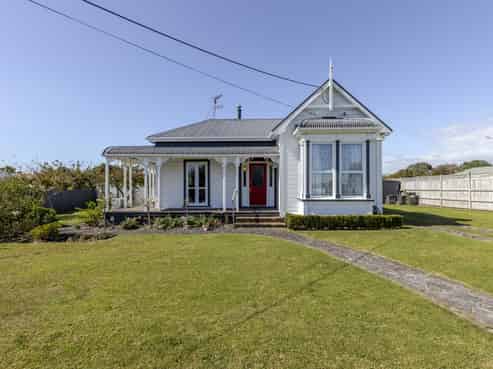 14 Mouatt Street, Waitara