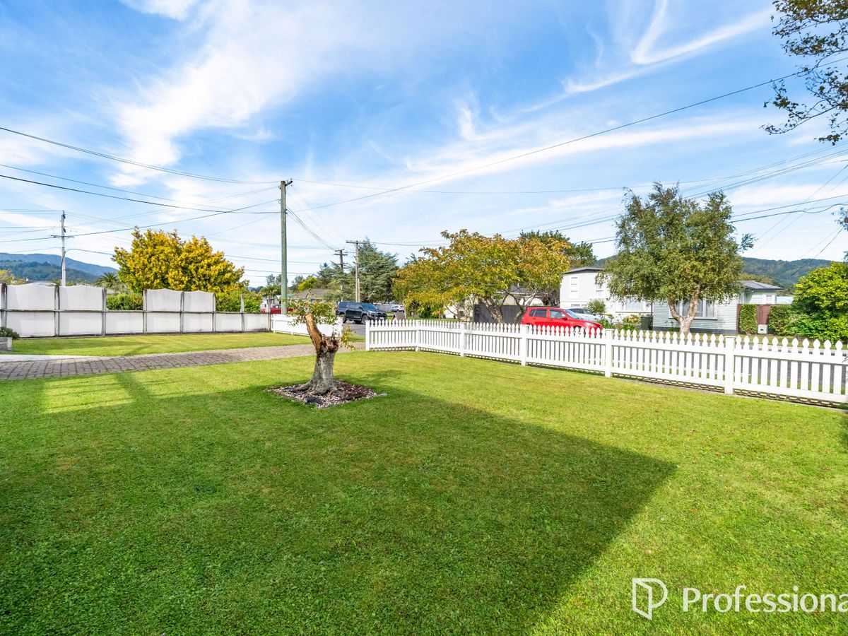 4 Miles Crescent, Wainuiomata, Lower Hutt City, Wellington - Photo 3
