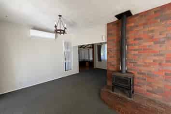  3 Damian Way, Weymouth