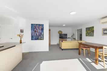 24A Kellsmere Crescent, Island Bay