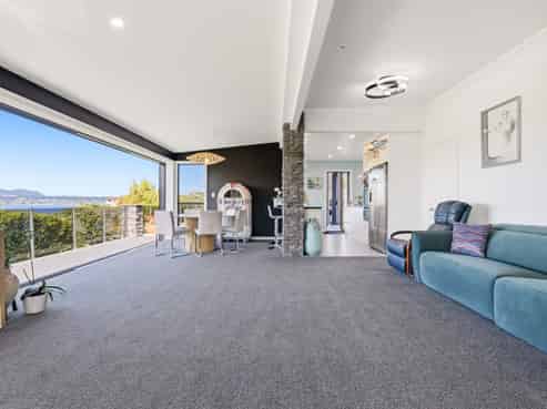 2 Scenic Heights, Acacia Bay