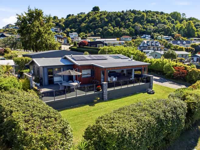 2 Scenic Heights, Acacia Bay