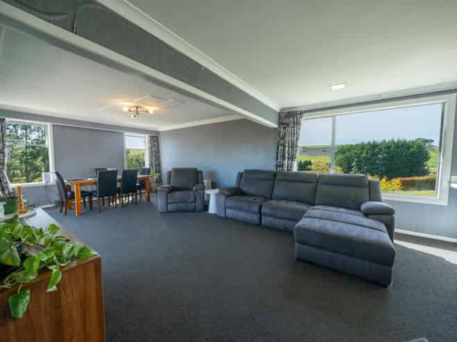 17 Findlay Road, Orawia