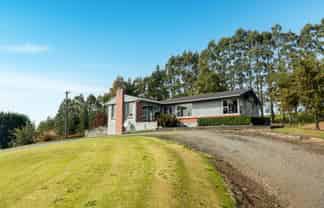 17 Findlay Road, Orawia