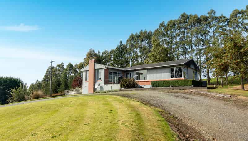 17 Findlay Road, Orawia