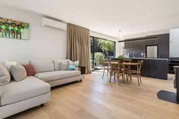 a/27 Falconer Rise, Jacks Point