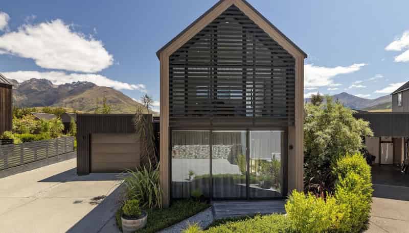 a/27 Falconer Rise, Jacks Point