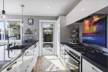 95 Sullivan Avenue, Woolston