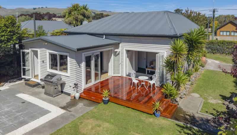 95 Sullivan Avenue, Woolston