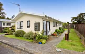 8B-8C Oswald Place, Stratford