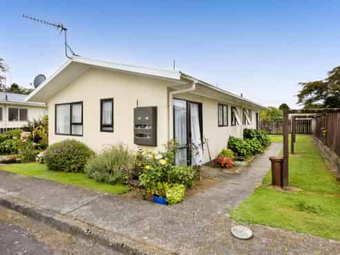 8C Oswald Place, Stratford