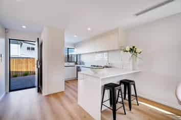 21C&D Crosby Road, West Harbour