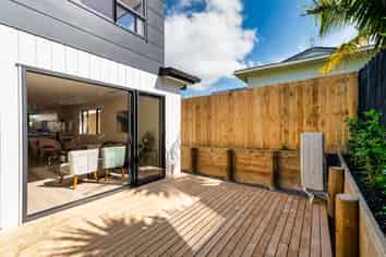 21C&D Crosby Road, West Harbour