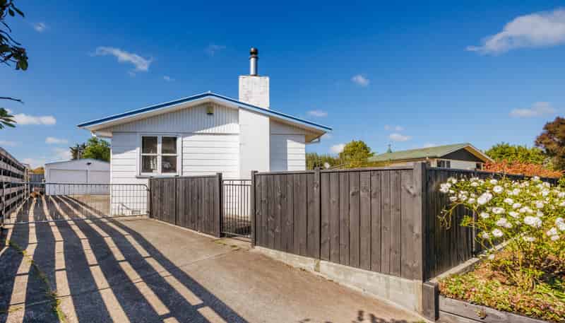20 Pinedale Parade, Milson