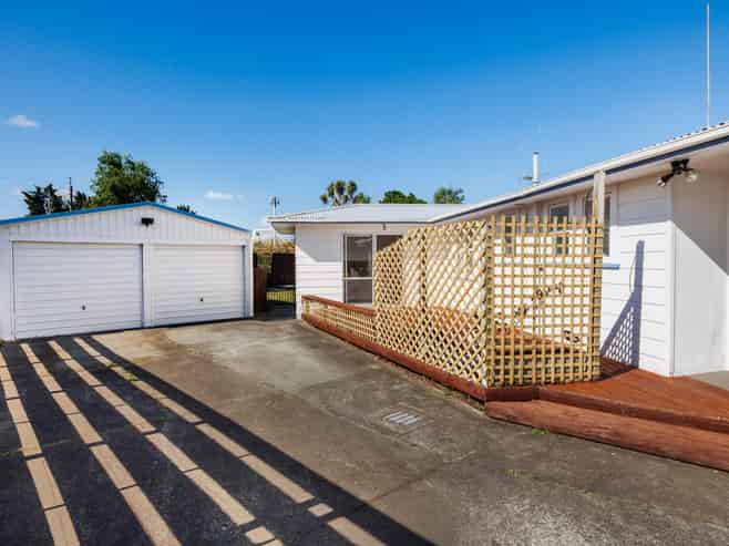 20 Pinedale Parade, Milson