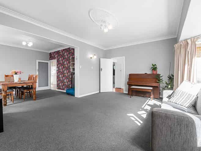 64 Galloway Street, Hamilton East