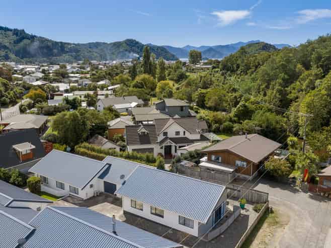 3b Heather Place, Picton