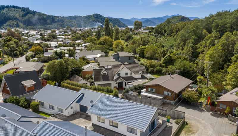 3b Heather Place, Picton