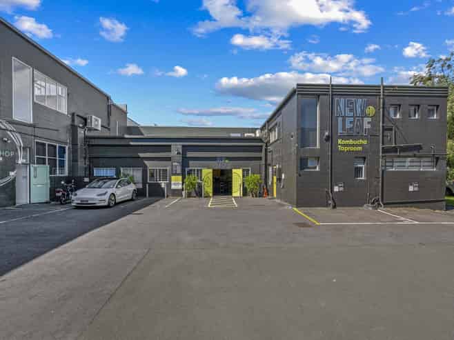 Spacious, functional workspace