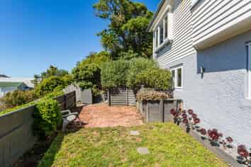 112 Eden Street, Island Bay