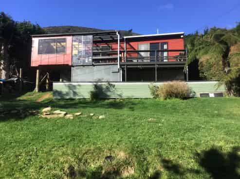  The Pines Endeavour Inlet, Queen Charlotte Sound