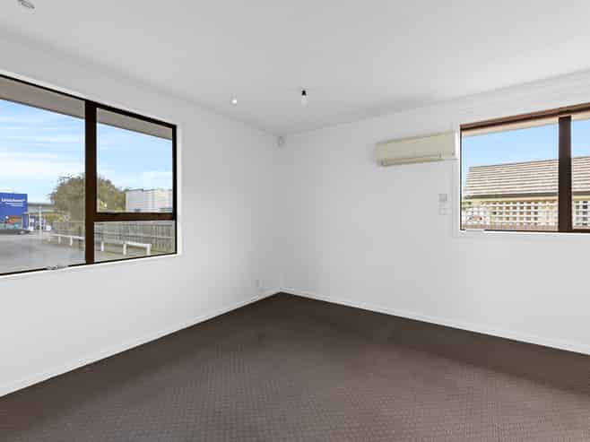 73a Cleghorn Street, Redwoodtown