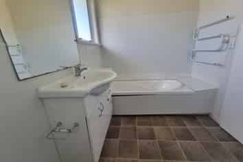 10767A Route 52, Pongaroa