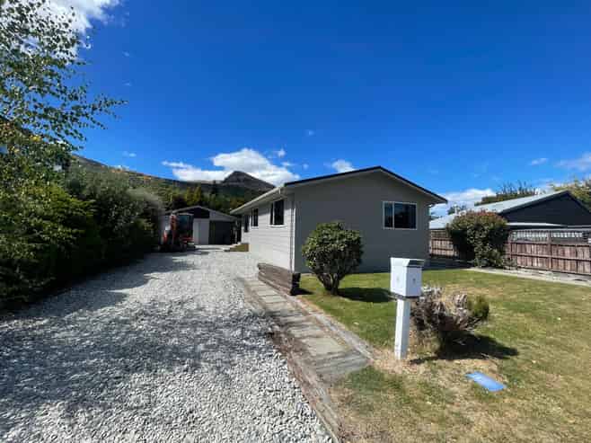 7 Hood Crescent, Arrowtown