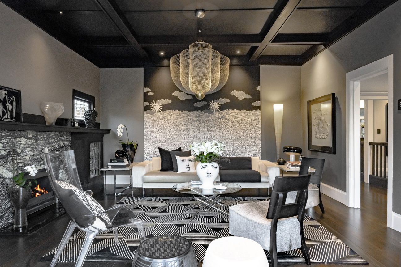 Luxury residence with independent guest house - Więcej