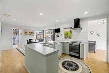 7 Sheriff Place, Randwick Park