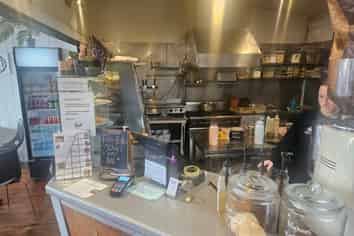 Prime Hospitality Opportunity - Central Location