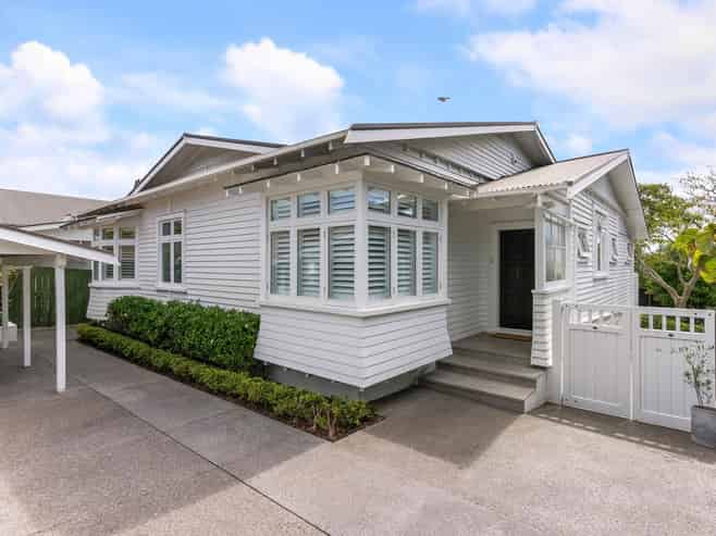 109 West End Road, Westmere