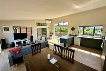 11 Te Whai Street, Mangawhai Heads