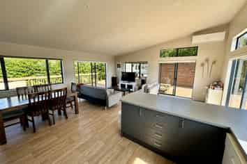 11 Te Whai Street, Mangawhai Heads