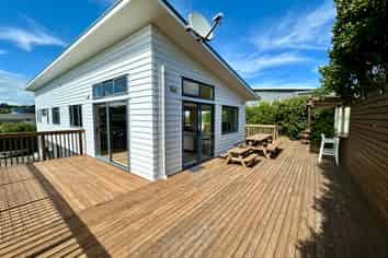11 Te Whai Street, Mangawhai Heads