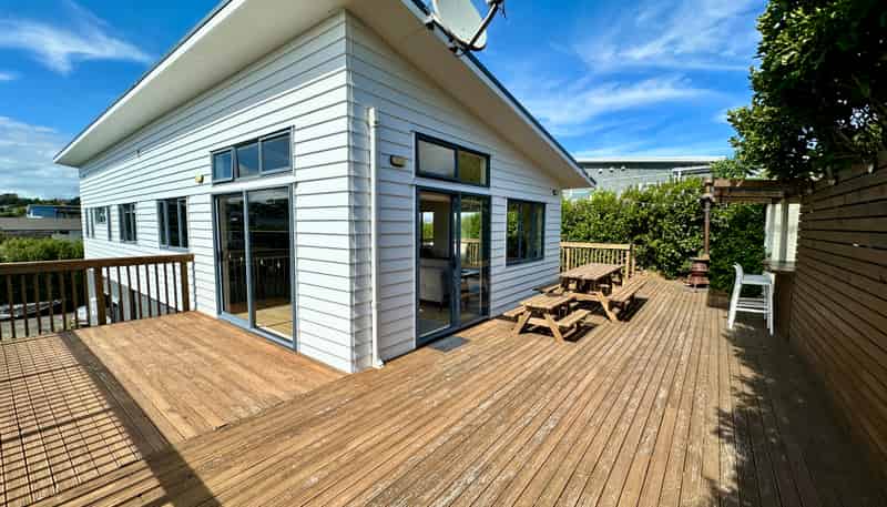 11 Te Whai Street, Mangawhai Heads