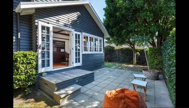 379A Devonport Road, Tauranga South