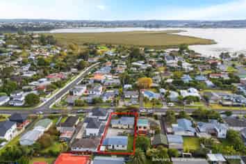 115 Wharf Road, Te Atatu Peninsula
