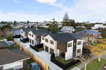 37F Flanshaw Road, Te Atatu South