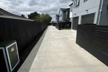 37F Flanshaw Road, Te Atatu South