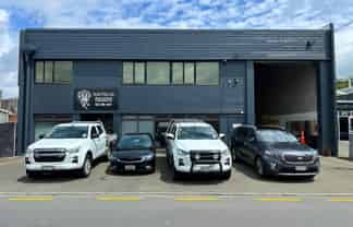 Solid Warehouse with Offices and Mezzanine