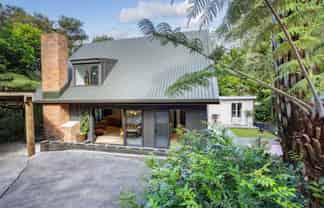 324 Huia Road, Titirangi