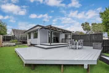 1/11 Rapaki Place, Te Atatu Peninsula