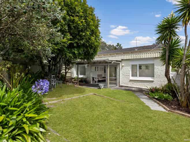 54 The Avenue, Lynfield