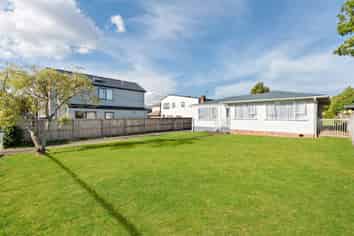 12 Alan Avenue, Henderson