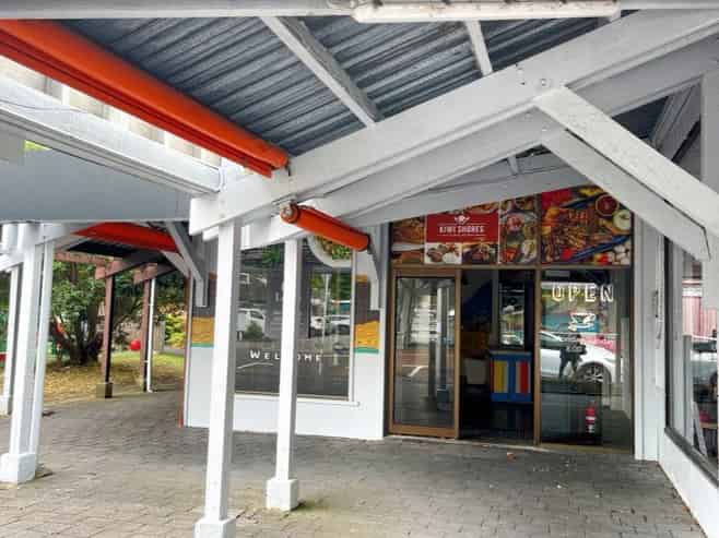 Prime Browns Bay Corner Retail