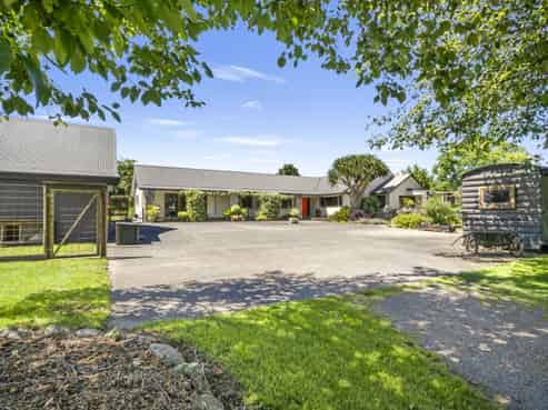 424 Tararua Road, Levin