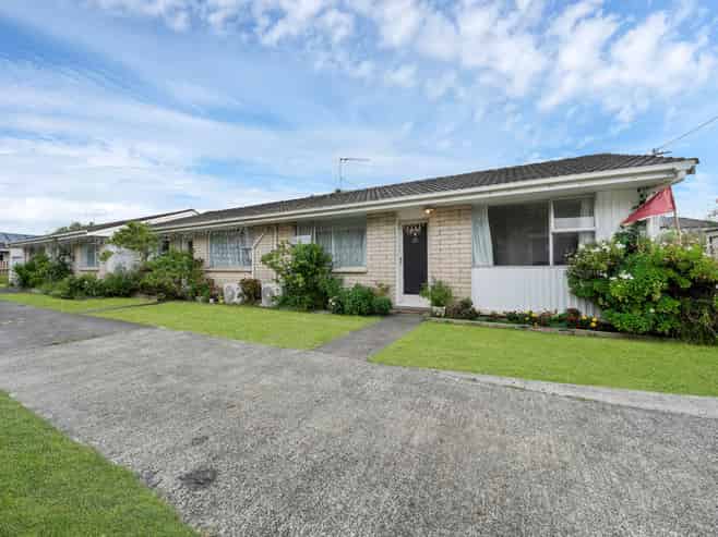 1,2,3/13 Huia Road, Papatoetoe